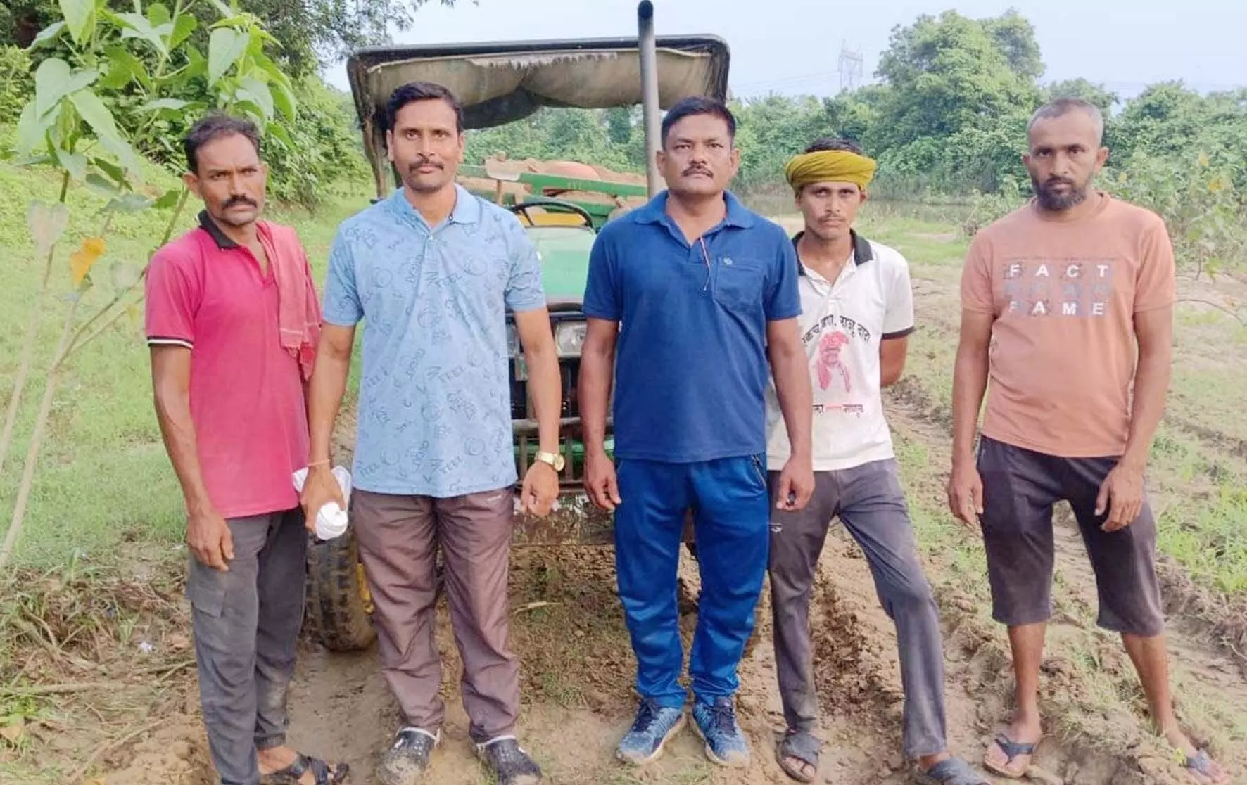 भंडारा में चार माह में 236 अवैध रेत लदे वाहनों पर की गई कार्रवाई भंडारा में चार माह में 236 अवैध रेत लदे वाहनों पर की गई कार्रवाई