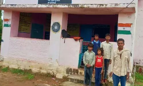 विद्यालय में ताला लटका होने से वापिस लौटे छात्र, जानकारी लगने पर जांच टीम पहुंची मौके पर