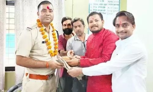 पन्ना कोतवाली पुलिस का नशे से दूरी है जरूरी अभियान सफल, नगर निरीक्षक रोहित मिश्रा का किया गया सम्मान