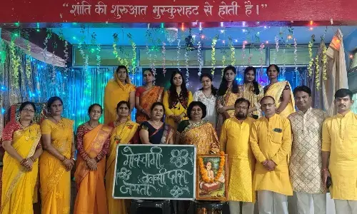 द मदर कान्वेंट हायर सेकेंडरी स्कूल में मनाई गई तुलसी जयंती