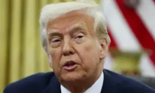 पुतिन के किस करीबी की चेतावनी से डरे ट्रंप! अमेरिका ने रूस के पास तैनात की दो न्यूक्लियर सबमरीन पुतिन के किस करीबी की चेतावनी से डरे ट्रंप! अमेरिका ने रूस के पास तैनात की दो न्यूक्लियर सबमरीन