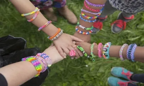 अब तक नहीं खरीदा है बैंड तो इस फ्रेंडशिप डे को बनाएं और ज्यादा खास, जानें DIY बैंड आइडियाज अब तक नहीं खरीदा है बैंड तो इस फ्रेंडशिप डे को बनाएं और ज्यादा खास, जानें DIY बैंड आइडियाज