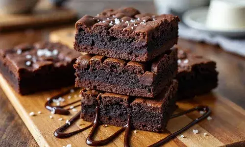 फ्रेंडशिप डे पर अपने दोस्तों का कराएं मुंह मीठा, घर पर ही बनाएं मार्केट से भी टेस्टी चॉकलेट ब्राउनी, यहां जानें रेसिपी फ्रेंडशिप डे पर अपने दोस्तों का कराएं मुंह मीठा, घर पर ही बनाएं मार्केट से भी टेस्टी चॉकलेट ब्राउनी, यहां जानें रेसिपी