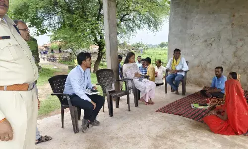 स्वास्थ्य टीम ने 60 घरों में किया सर्वे, पीड़ित बच्चों काे दे रहे इलाज, तामिया के ग्राम टापरवानी पहुंची जुन्नारदेव एसडीएम