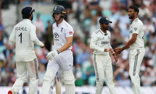 खराब रोशनी की वजह से चौथ दिन का खेल जल्दी हुआ समाप्त, इंग्लैंड को जीत के लिए 35 रन और भारत को 4 विकेट की जरूरत खराब रोशनी की वजह से चौथ दिन का खेल जल्दी हुआ समाप्त, इंग्लैंड को जीत के लिए 35 रन और भारत को 4 विकेट की जरूरत