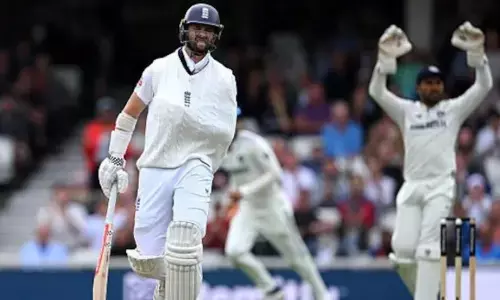 कंधे में लगी थी गंभीर चोट..फिर भी बैटिंग के लिए उतरे, क्रिस के जज्बे ने जीता फैस का दिल, देखें VIDEO