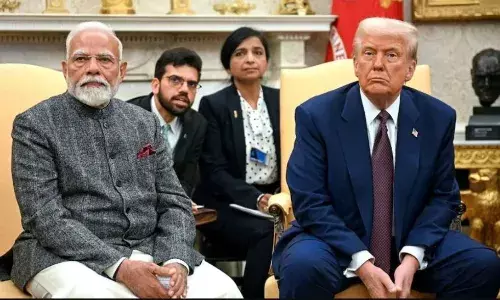 भारत के रूस से तेल खरीदने पर भड़के ट्रंप, दी भारी टैरिफ लगाने की धमकी, बोले - ऑयल डील से कमा रहे मुनाफा...