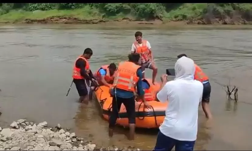 अस्थि विसर्जन करने गए युवक की नदी में डूबने से मौत अस्थि विसर्जन करने गए युवक की नदी में डूबने से मौत