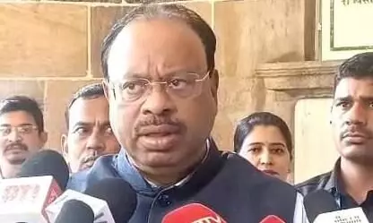 तीन लोगों पर मामला दर्ज - पालकमंत्री बावनकुले के नाम पर पुलिस को दी थी धमकी तीन लोगों पर मामला दर्ज - पालकमंत्री बावनकुले के नाम पर पुलिस को दी थी धमकी