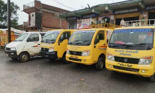 परिवहन विभाग की टीम ने की स्कूली वाहनों की चेकिंग, 39 हजार की चालानी कार्रवाई