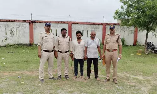 14 हजार की शराब के साथ 2 बंदी, बाइक जब्त