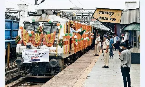 जबलपुर से 24 घंटे में पुणे तक का सफर पूरा करेगी नई ट्रेन जबलपुर से 24 घंटे में पुणे तक का सफर पूरा करेगी नई ट्रेन