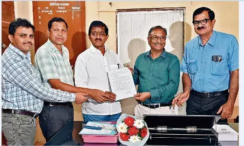 रिटायर प्रोफेसर भी पेंशन से वंचित, कई भुगतान अटके रिटायर प्रोफेसर भी पेंशन से वंचित, कई भुगतान अटके