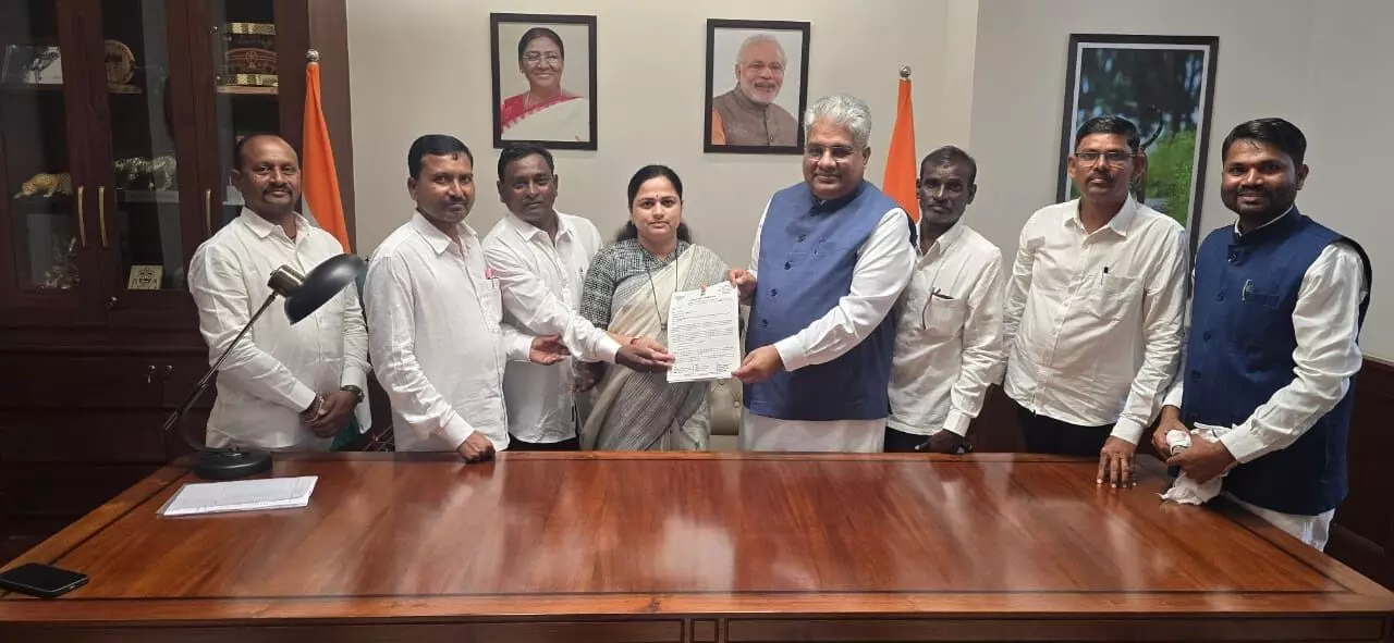 चंद्रपुर के जिवती के 14 सीमावर्ती गांवों को महाराष्ट्र में शामिल करें चंद्रपुर के जिवती के 14 सीमावर्ती गांवों को महाराष्ट्र में शामिल करें