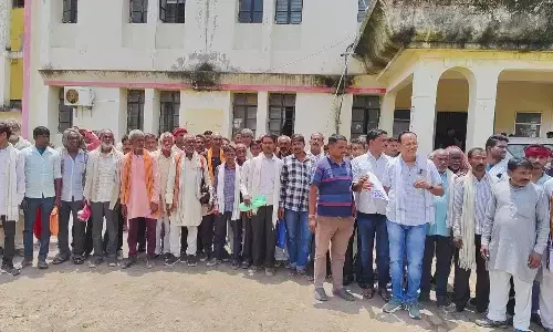 वन विभाग पर किसानों को राजस्व भूमि पर खेती करने से रोकने का आरोप, मामला दर्ज करने की धमकी