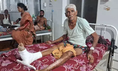 ब्लड ट्रांसफ्यूजन के क्रॉस मैच के लिए मरीज की जगह ले लिया बेटे का रक्त ब्लड ट्रांसफ्यूजन के क्रॉस मैच के लिए मरीज की जगह ले लिया बेटे का रक्त