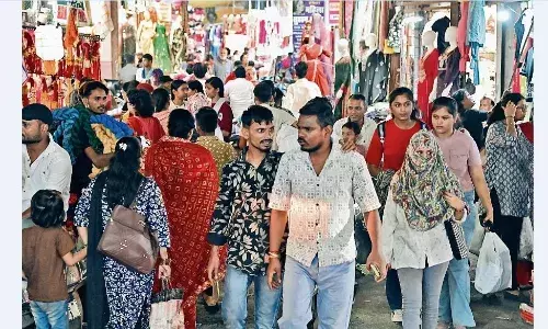 त्योहारों के समय बाजारों के भीतर नहीं जा सकेंगे ई-रिक्शे त्योहारों के समय बाजारों के भीतर नहीं जा सकेंगे ई-रिक्शे