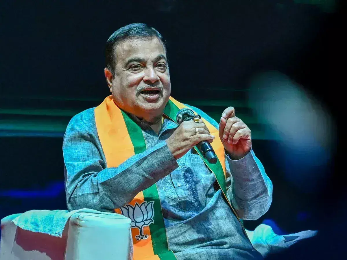 केंद्रीय मंत्री गडकरी और सीआर पाटिल से मिले रावल, कुसुम्बा-सेंधवा राष्ट्रीय राजमार्ग चार लेन करने की मांग केंद्रीय मंत्री गडकरी और सीआर पाटिल से मिले रावल, कुसुम्बा-सेंधवा राष्ट्रीय राजमार्ग चार लेन करने की मांग