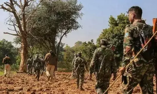 छत्तीसगढ़ में नक्सलवाद के खिलाफ मिली बड़ी कामयाबी, 9 माओवादियों ने किया सरेंडर, एक एनकाउंटर में ढेर छत्तीसगढ़ में नक्सलवाद के खिलाफ मिली बड़ी कामयाबी, 9 माओवादियों ने किया सरेंडर, एक एनकाउंटर में ढेर