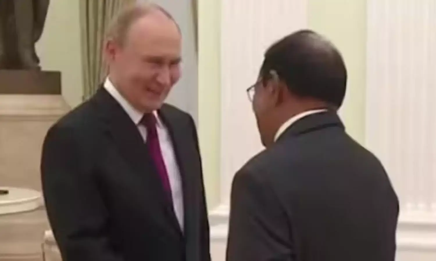 मास्को में पुतिन से मिले अजित डोभाल, दोनों के बीच रक्षा और ऊर्जा समेत इन अहम मुद्दों पर हुई चर्चा