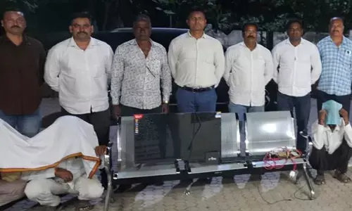 अमरावती में तीन ऑनलाइन लॉटरी सेंटर पर छापे,14 जुआरी दबोचे अमरावती में तीन ऑनलाइन लॉटरी सेंटर पर छापे,14 जुआरी दबोचे