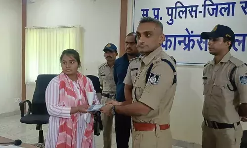 10 माह में पुलिस की साइबर टीम ने खोज निकाले 35.25 लाख के फोन 10 माह में पुलिस की साइबर टीम ने खोज निकाले 35.25 लाख के फोन