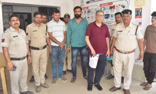 यूपी पुलिस की हिरासत में बिगड़ी बंदी की तबियत, जिला अस्पताल की आईसीयू में कराया भर्ती