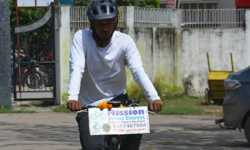 भारत को हरा-भरा करने साइकिल यात्रा पर निकले सुबोध, 1 लाख पौधे लगाने का टारगेट, अब तक लगाए 35 हजार