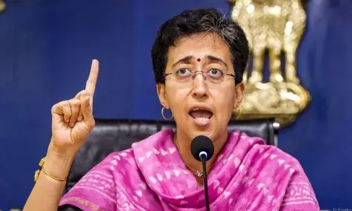 दिल्ली पूर्व सीएम आतिशी ने रेखा गुप्ता सरकार को जमकर घेरा, कहा- राजधानी के साथ किया सौतेला व्यवहार दिल्ली पूर्व सीएम आतिशी ने रेखा गुप्ता सरकार को जमकर घेरा, कहा- राजधानी के साथ किया सौतेला व्यवहार