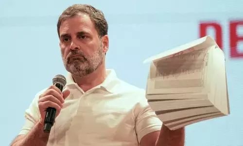 राहुल गांधी के दावों पर यूपी चुनाव आयोग ने किया फैक्ट चेक, कहा - आदित्य श्रीवास्तव और विशाल के वोटर लिस्ट सच