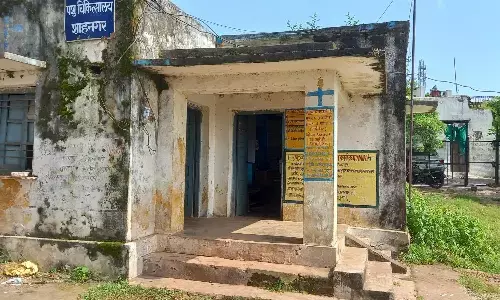 विकासखण्ड मुख्यालय के पशु चिकित्सालय में समस्याओंं का अंबार, पशु पालक परेशान