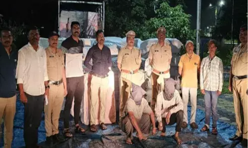 केज में 75 लाख रुपये का गुटखा हुई जब्त, दो तस्कर चढ़े पुलिस के हत्थे