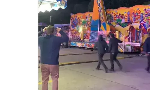 टूटने लगा था झूला, लेकिन सभी लोगों ने एकता का दिया प्रमाण, टल गया हादसा, वीडियो हो रहा वायरल