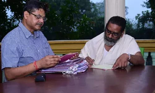 मुख्यमंत्री हेमंत सोरेन पुत्र धर्म के साथ निभा रहे राजधर्म, रामगढ़ के नेमरा स्थित पैतृक आवास से सरकारी कामकाज निपटा  रहे मुख्यमंत्री हेमंत सोरेन पुत्र धर्म के साथ निभा रहे राजधर्म, रामगढ़ के नेमरा स्थित पैतृक आवास से सरकारी कामकाज निपटा  रहे