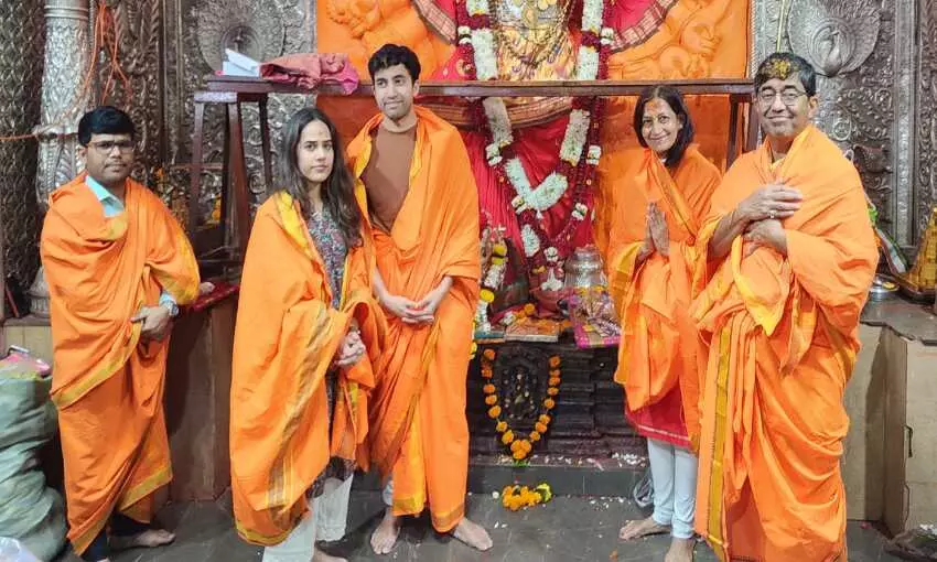 पूर्व मुख्य न्यायाधीश धनंजय चंद्रचूड़ ने किए शनि दर्शन, उदासी महाराज मठ में अभिषेक पूर्व मुख्य न्यायाधीश धनंजय चंद्रचूड़ ने किए शनि दर्शन, उदासी महाराज मठ में अभिषेक