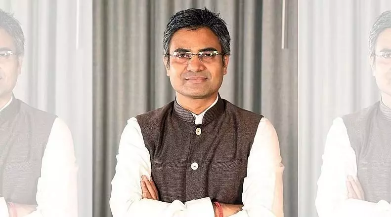 खरगे के डिनर में AAP सांसद संदीप पाठक ने की शिरकत, कहा - INDIA का हिस्सा नहीं AAP, इलेक्टोरल गड़बड़ी के मुद्दे पर साथ खरगे के डिनर में AAP सांसद संदीप पाठक ने की शिरकत, कहा - INDIA का हिस्सा नहीं AAP, इलेक्टोरल गड़बड़ी के मुद्दे पर साथ