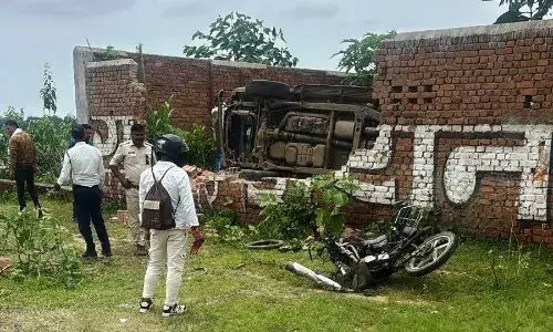 अनूपपुर में भीषण सड़क हादसा, एनएच 43 पर स्कॉर्पियों ने बाइक को टक्कर मारी, 5 की मौत, 4 घायल अनूपपुर में भीषण सड़क हादसा, एनएच 43 पर स्कॉर्पियों ने बाइक को टक्कर मारी, 5 की मौत, 4 घायल