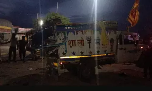 राजस्थान में कंटेनर ने पिकअप को पीछे से मारी जोरदार टक्कर, 11 श्रद्धालुओं की मौत, दौसा कलेक्टर ने दी ये जानकारी राजस्थान में कंटेनर ने पिकअप को पीछे से मारी जोरदार टक्कर, 11 श्रद्धालुओं की मौत, दौसा कलेक्टर ने दी ये जानकारी