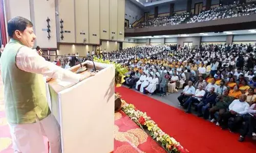 नशे के अवैध कारोबार में लिप्त आरोपियों के खिलाफ जारी रहेगी ठोस कार्रवाई - मुख्यमंत्री डॉ. यादव नशे के अवैध कारोबार में लिप्त आरोपियों के खिलाफ जारी रहेगी ठोस कार्रवाई - मुख्यमंत्री डॉ. यादव