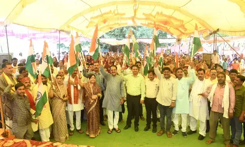 हर घर तिरंगा अभियान अंतर्गत अजयगढ में निकाली तिरंगा यात्रा, जनपद पंचायत के तत्वाधान में हुआ आयोजन हर घर तिरंगा अभियान अंतर्गत अजयगढ में निकाली तिरंगा यात्रा, जनपद पंचायत के तत्वाधान में हुआ आयोजन