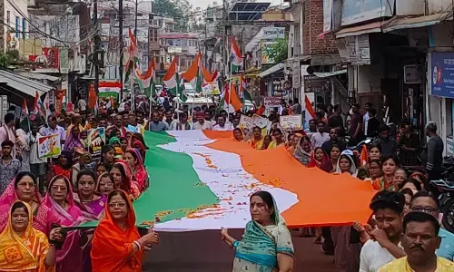 भाजपा ने पन्ना में निकाली विशाल तिरंगा यात्रा, राष्ट्र प्रेम की भावना जागृत करने का दिया संदेश भाजपा ने पन्ना में निकाली विशाल तिरंगा यात्रा, राष्ट्र प्रेम की भावना जागृत करने का दिया संदेश