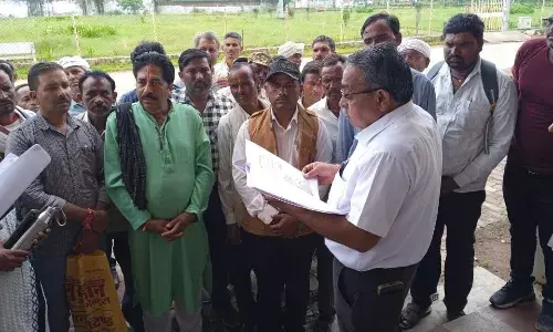 किसान मित्र, दीदी की बहाली की मांग को लेकर मुख्यमंत्री के नाम सौंपा ज्ञापन किसान मित्र, दीदी की बहाली की मांग को लेकर मुख्यमंत्री के नाम सौंपा ज्ञापन