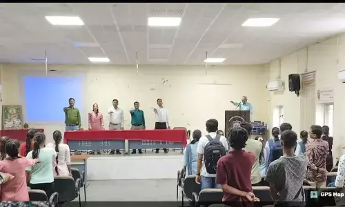 नशामुक्ति के लिए महाविद्यालय प्राचार्य ने विद्यार्थियों तथा स्टाफ को दिलाई शपथ नशामुक्ति के लिए महाविद्यालय प्राचार्य ने विद्यार्थियों तथा स्टाफ को दिलाई शपथ