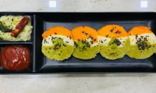 स्वतंत्रता दिवस पर करना चाहते हैं डबल इंजॉय तो बनाएं तिरंगा इडली, स्वाद में सबको छोड़ देगी पीछे