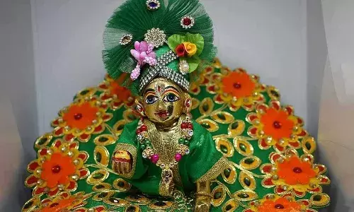 अब तक नहीं सोचा कैसे करना है लड्डू गोपाल का श्रृंगार, तो यहां से लें शानदार आइडियाज, कान्हा जी करेंगे कृपा की बारिश