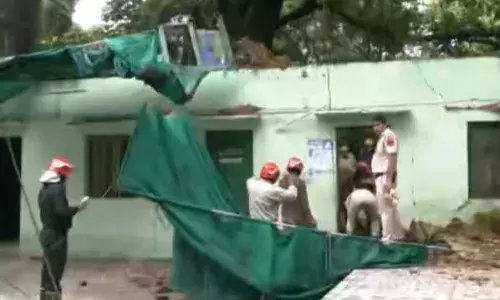 दिल्ली में बड़ा हादसा, हुमायूं मकबरा कैंपस के कमरे की छत गिरी, कई लोग दबे, रेस्क्यू जारी