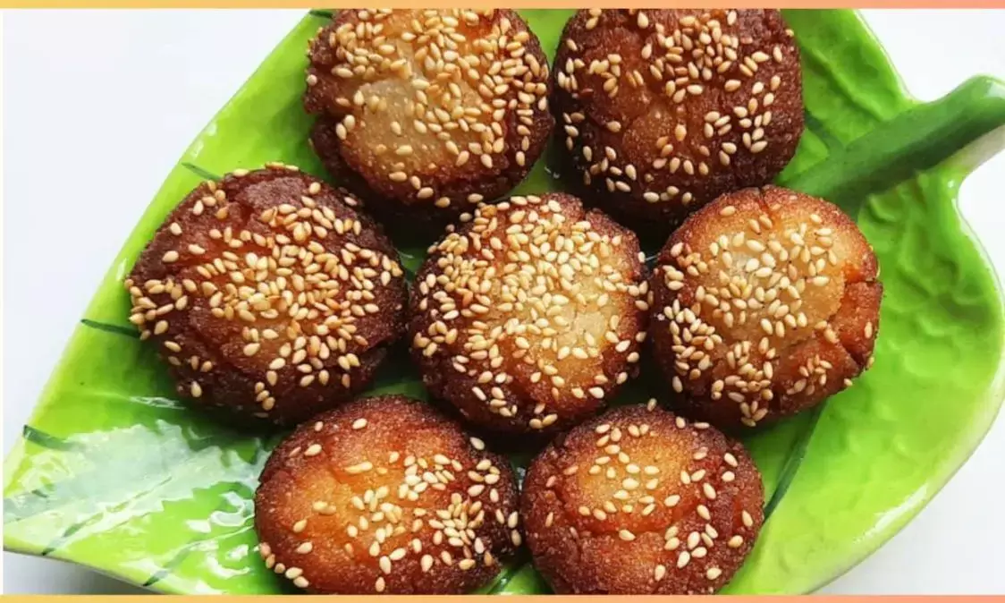 हरतालिका तीज पर खाई जाती है बनारस की फेमस मिठाई अनरसा, फटाफट देख लें रेसिपी