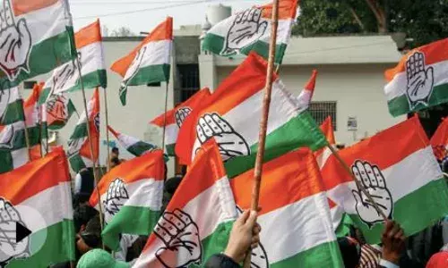 कांग्रेस ने एमपी के 71 जिला अध्यक्षों की जारी की लिस्ट, गुना से दिग्विजय सिंह के बेटे को सौंपा जिम्मा, जानें पार्टी ने किन चेहरों को दिया मौका