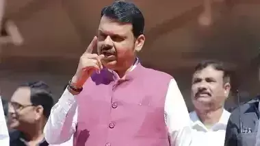 मुंबई पहुंचेगी श्रीमंत राजे रघुजी भोसले की ऐतिहासिक तलवार, फडणवीस करेंगे लोकार्पण मुंबई पहुंचेगी श्रीमंत राजे रघुजी भोसले की ऐतिहासिक तलवार, फडणवीस करेंगे लोकार्पण