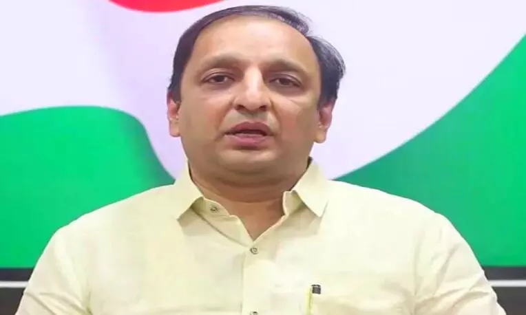 दुबई जैसा शहर बसाने से पहले मुख्यमंत्री फडणवीस 100 स्मार्ट सिटी दिखाएं दुबई जैसा शहर बसाने से पहले मुख्यमंत्री फडणवीस 100 स्मार्ट सिटी दिखाएं